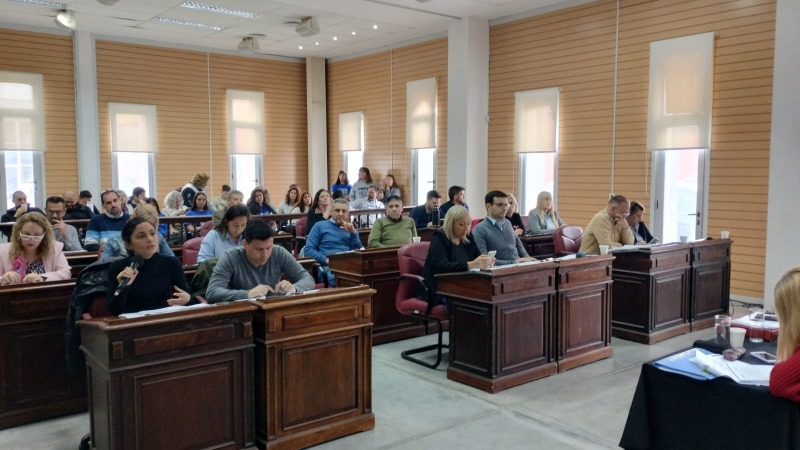 Venta de la calle y aumento tarifario de agua, a Sesin Especial